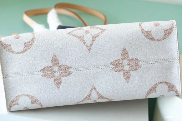 ONTHEGO LOUIS VUITTON MM 0701